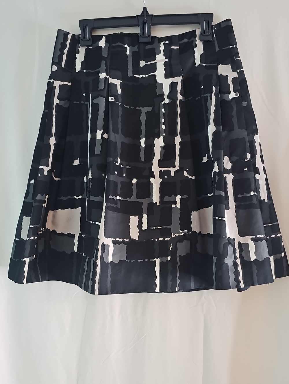 Express Black and White Graphic Circle Skirt
